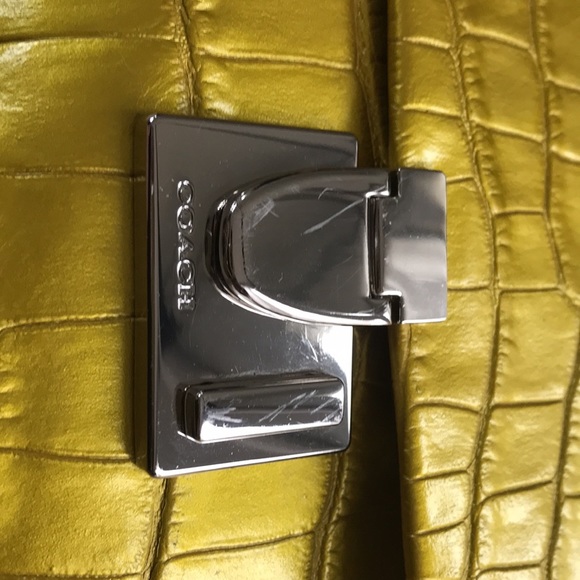 Beautiful Coach Leather Clutch. EUC - Picture 5 of 6